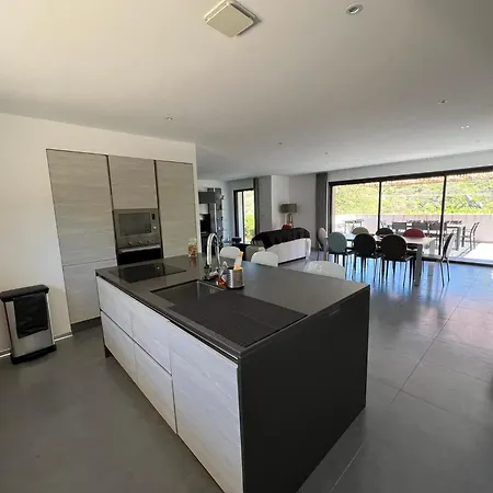 Recente Avec Piscine Proche L'ile Rousse فيلة