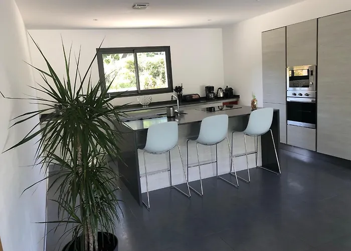 Recente Avec Piscine Proche L'ile Rousse Villa