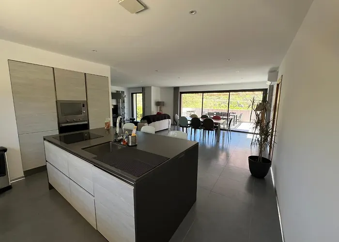 Recente Avec Piscine Proche L'ile Rousse *