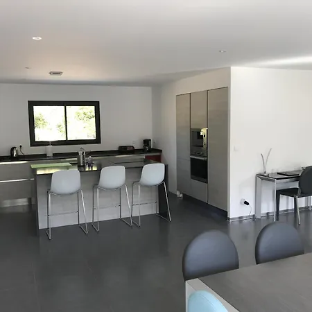 Villa Recente Avec Piscine Proche L'ile Rousse *