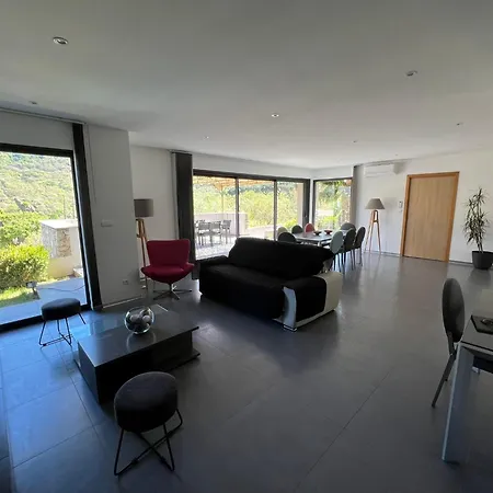 Recente Avec Piscine Proche L'ile Rousse Villa